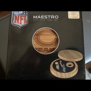 NIB Maestro Chicago Bears 3 piece wine tool set!